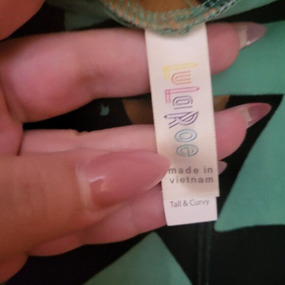 LuLaRoe Green & Brown Triangle Pattern Tall & Curvy Leggings - Picture 4 of 5